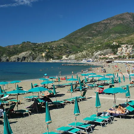 Costa Morroni 3* Levanto