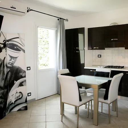 Costa Morroni 아파트호텔 레반토