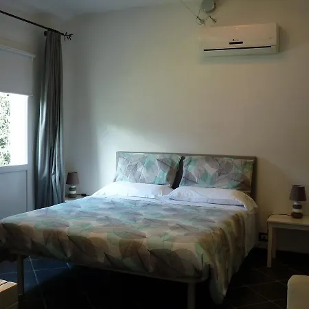 Costa Morroni 아파트호텔 레반토